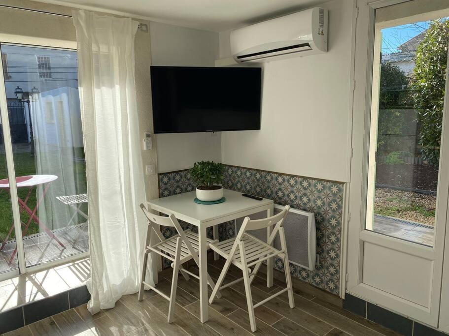Charmant Studio Avec Jardin Avignone Esterno foto